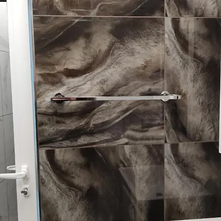 Rose Garden Apartman Azenograd